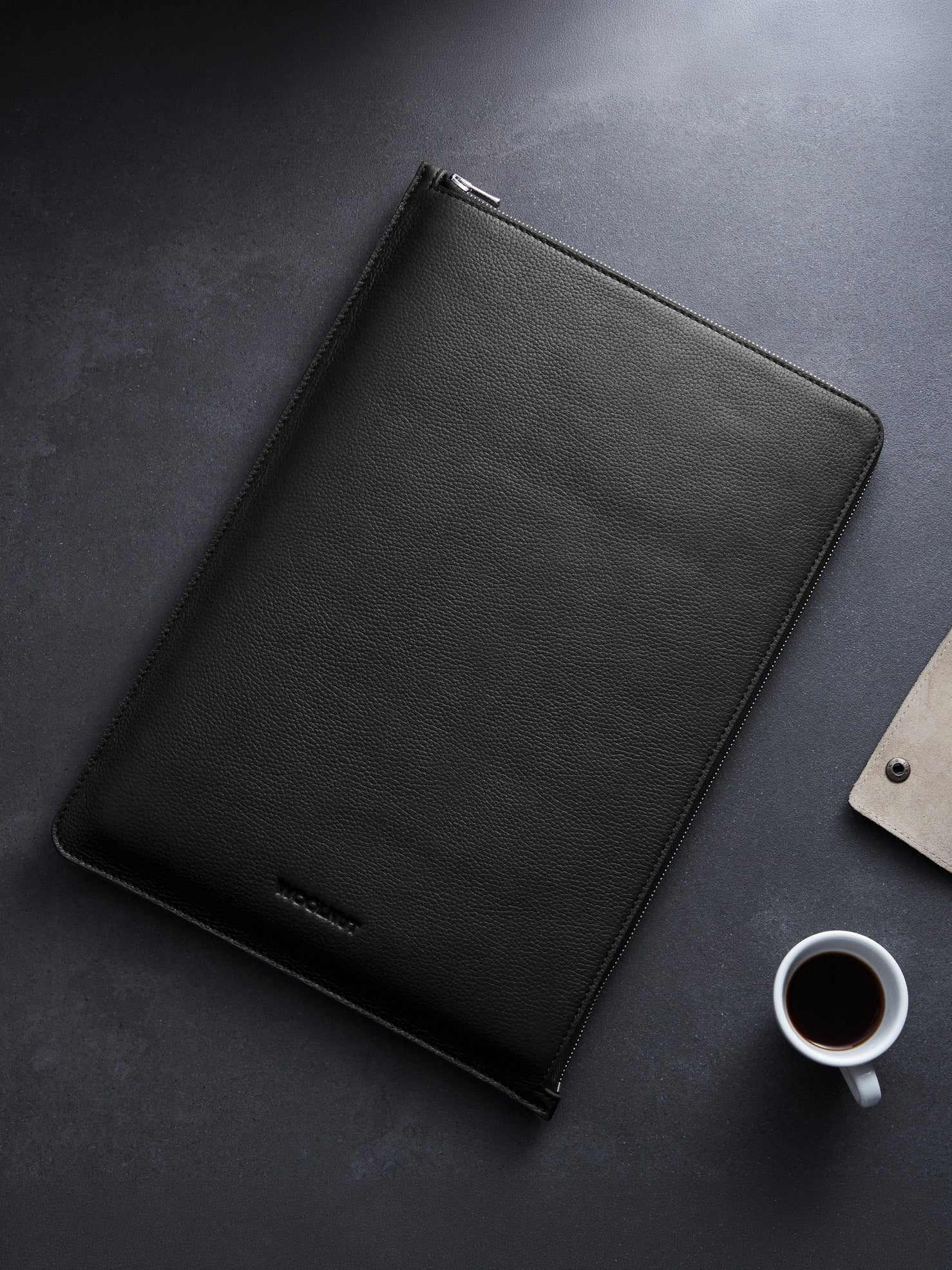 Woolnut Leather Folio for 16-inch MacBook Pro - Black