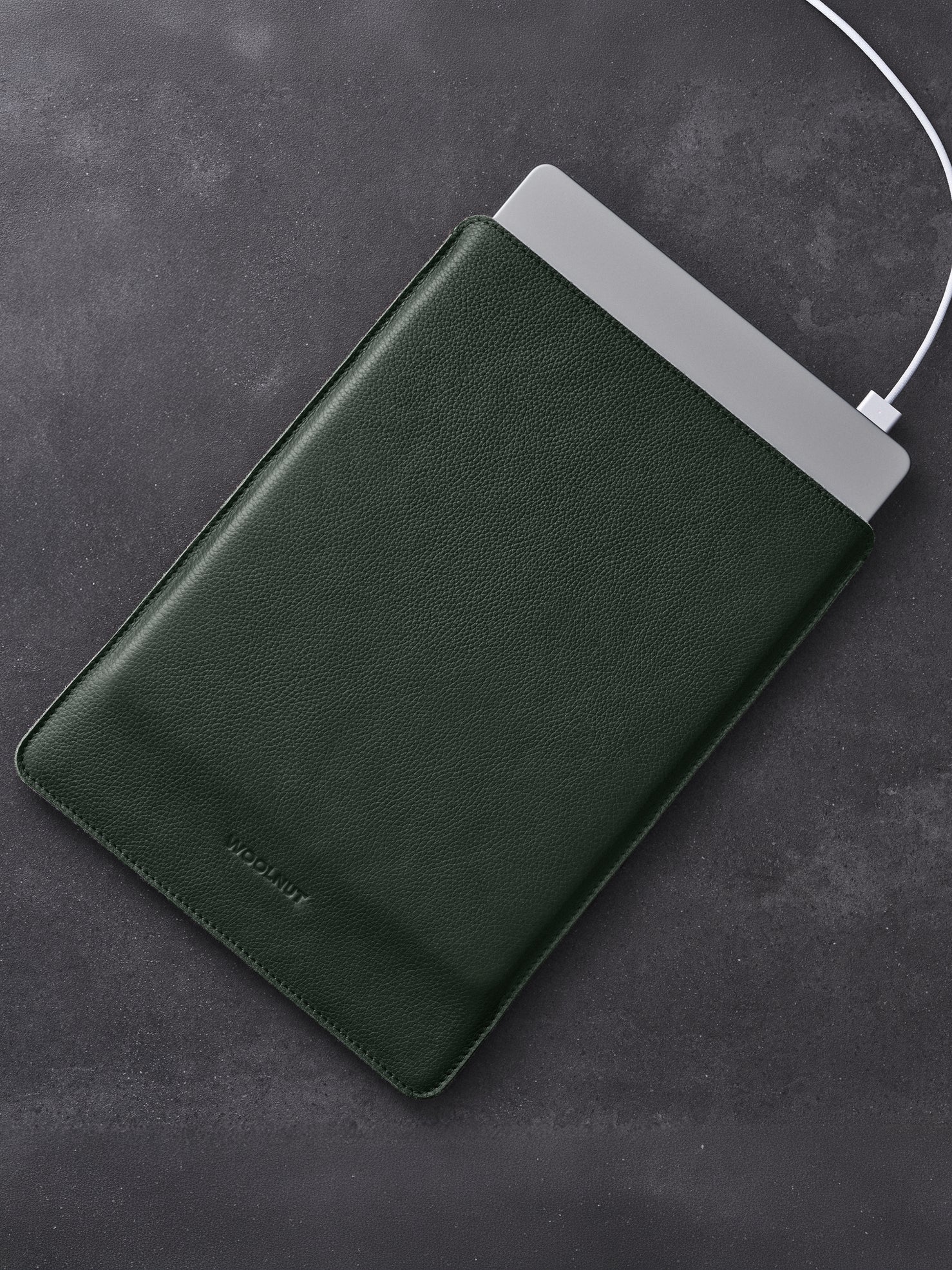 Woolnut Leather Sleeve for 16-inch MacBook Pro - Green