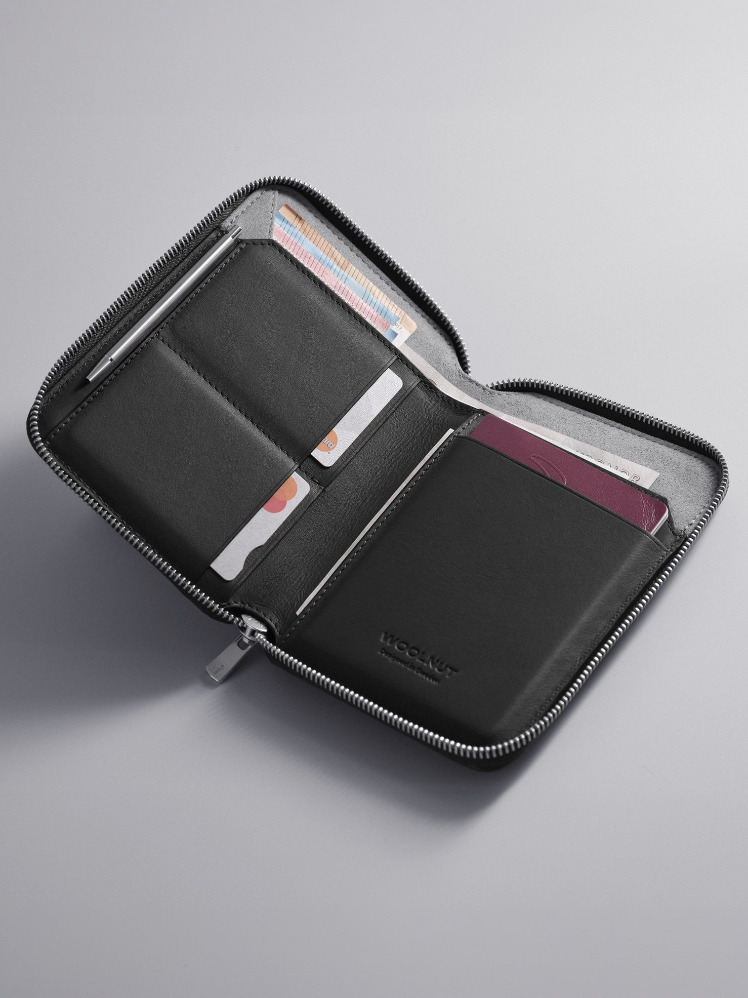 Woolnut Leather Travel Folio - Black
