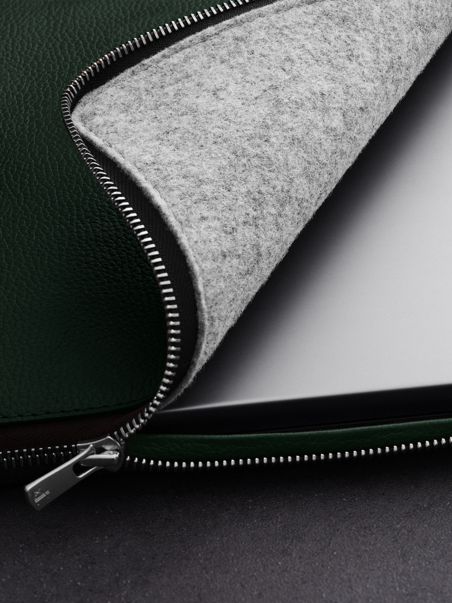 Woolnut Leather Folio for 16-inch MacBook Pro - Green