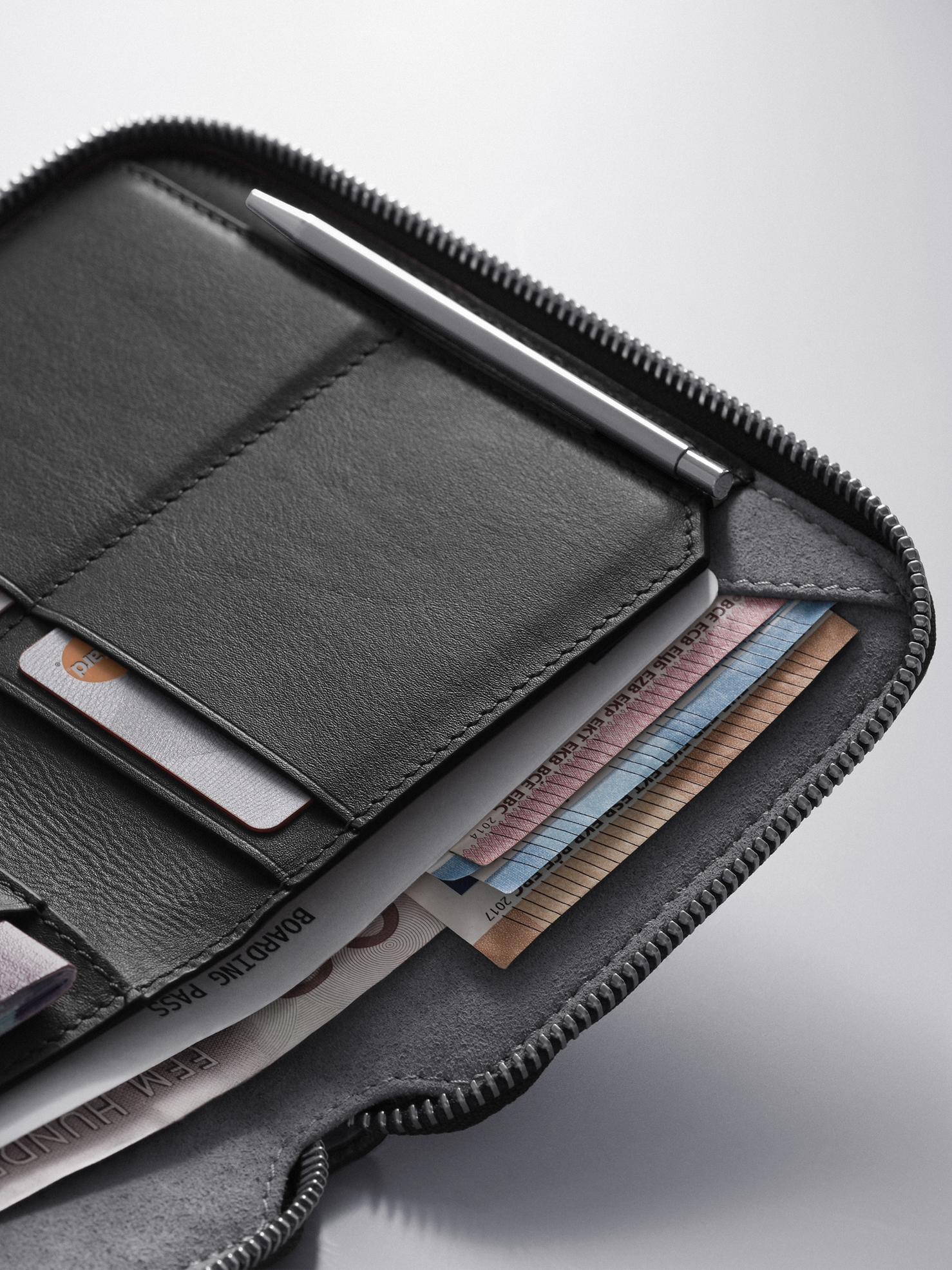 Woolnut Leather Travel Folio - Black
