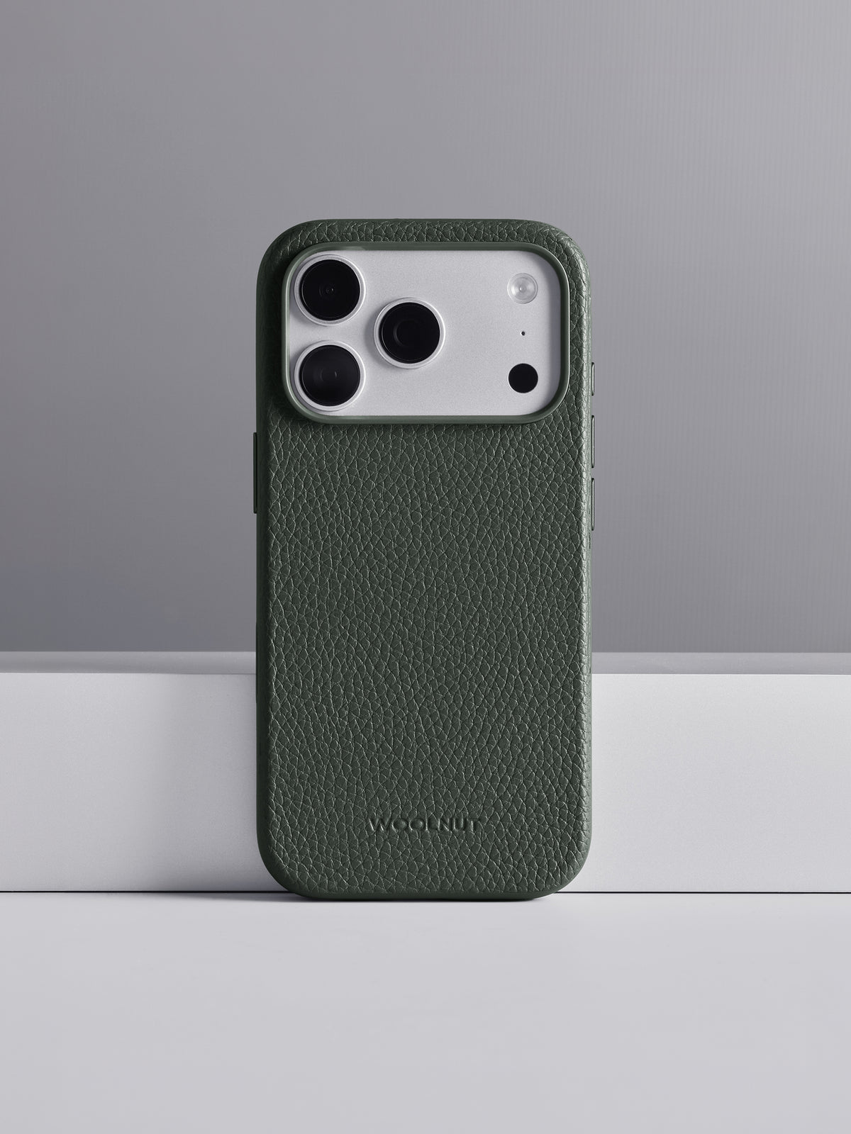 Woolnut Leather Case for iPhone 18 Pro Max - Green