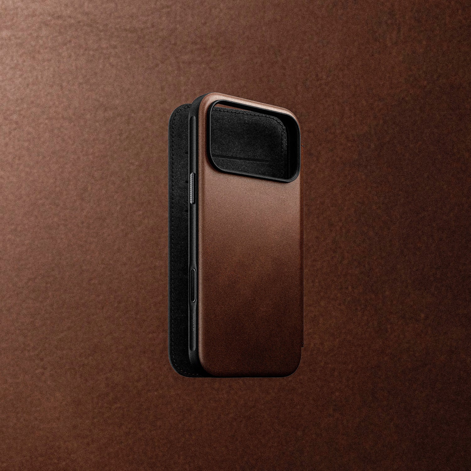 Nomad Modern Leather Folio with Nomad Leather for iPhone 17 Pro Max - Brown