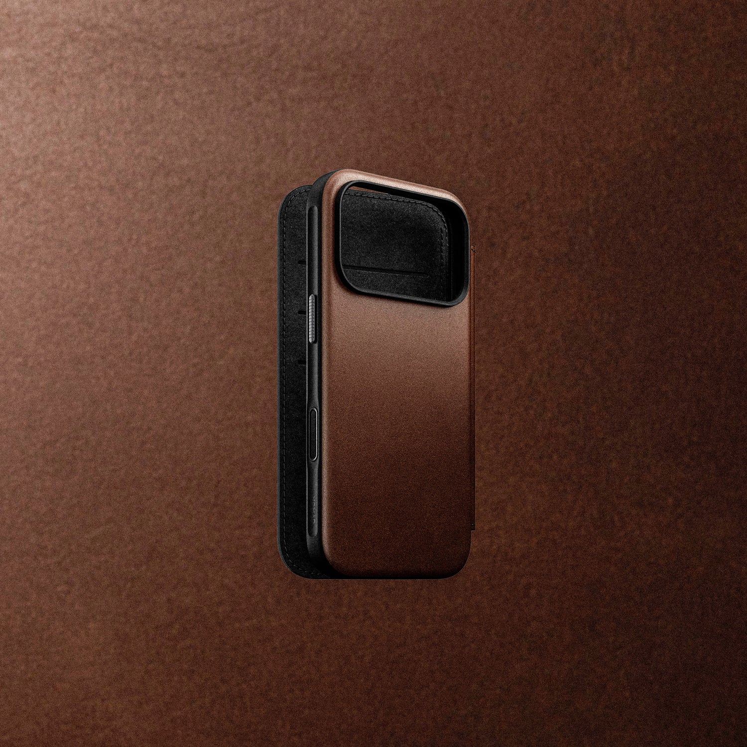 Nomad Modern Leather Folio with Nomad Leather for iPhone 17 Pro - Brown