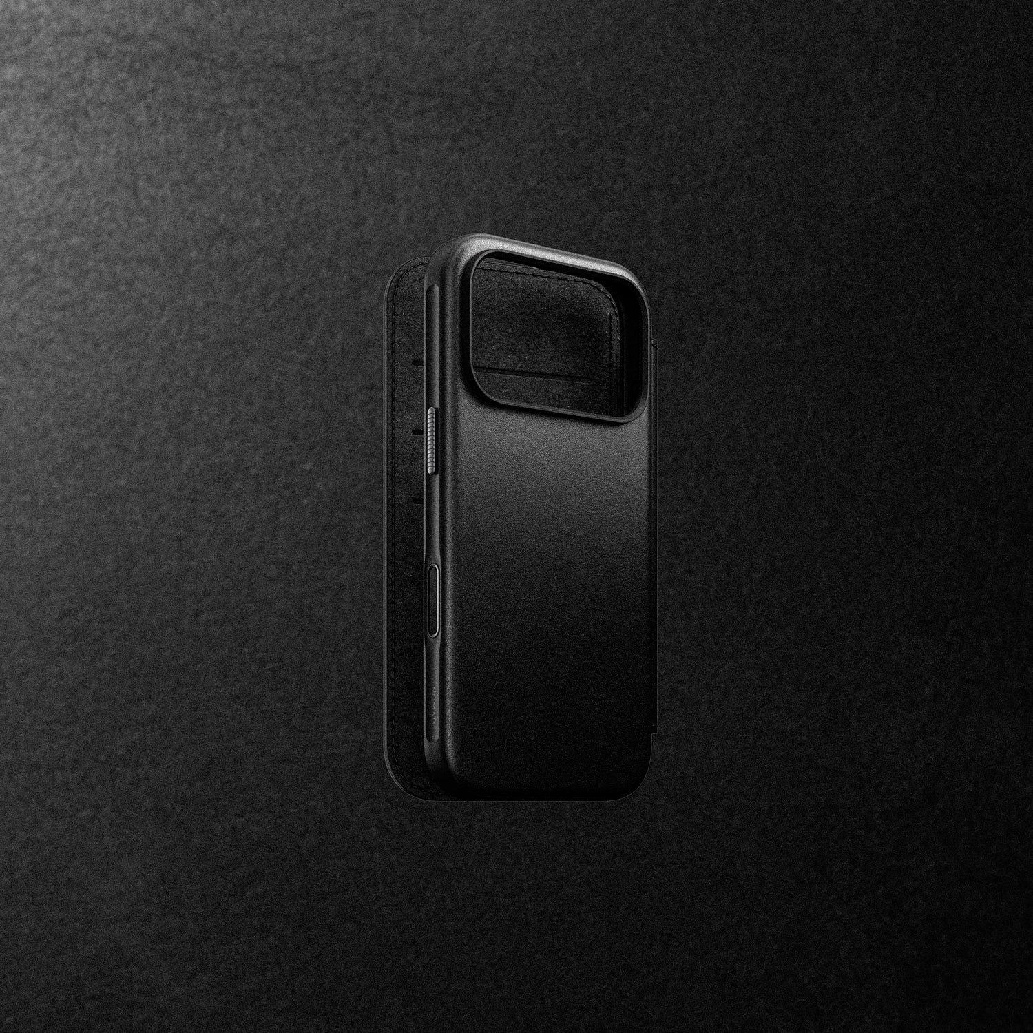 Nomad Modern Leather Folio with Nomad Leather for iPhone 17 Pro - Black