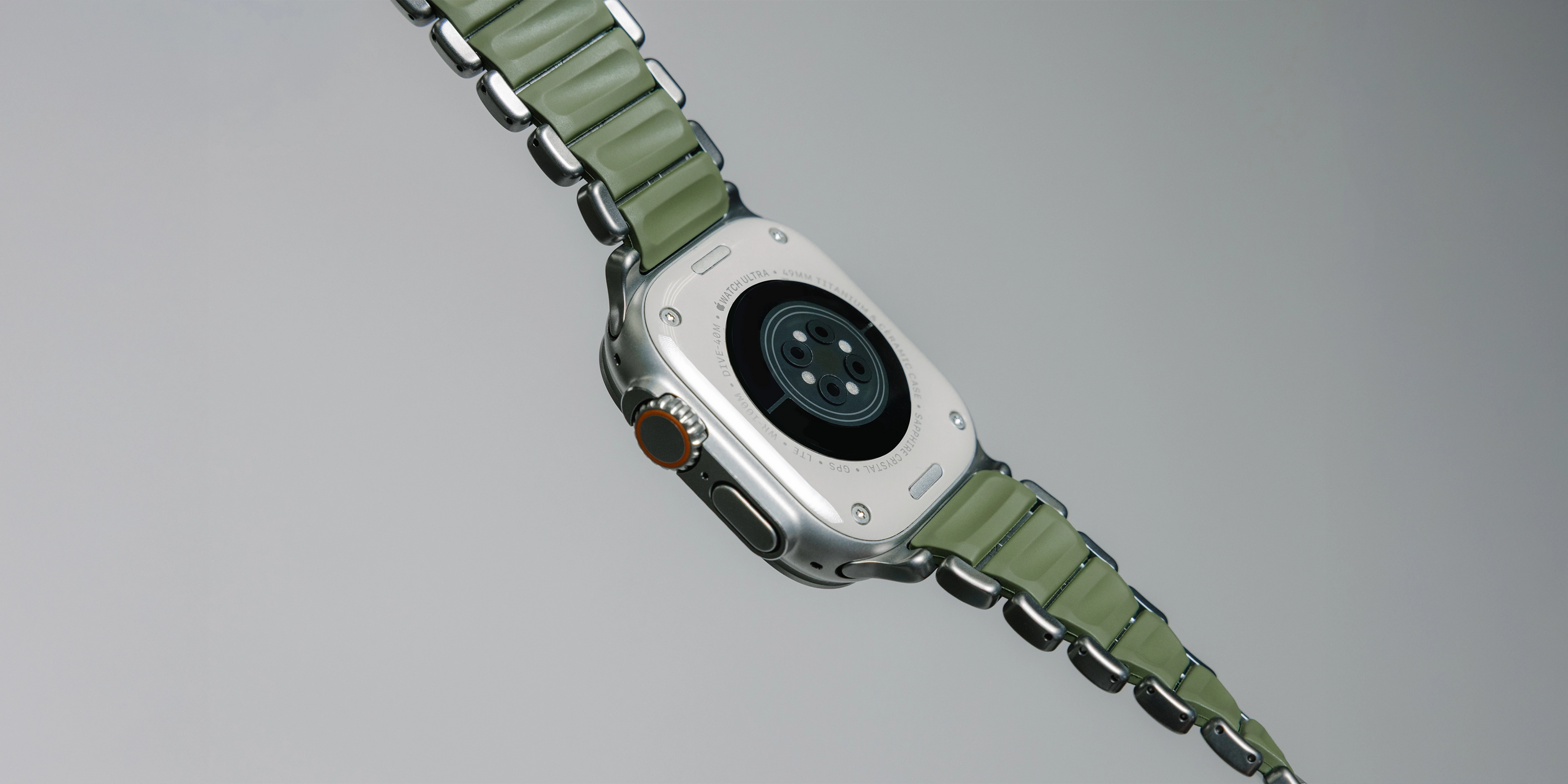 Nomad Stratos Band - 49mm - Natural Titanium - Forest