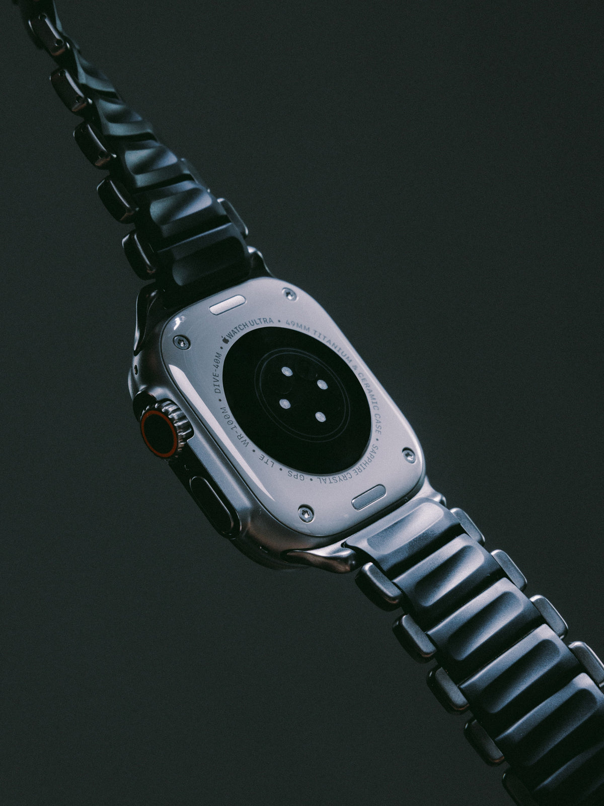 Nomad Stratos Band - 49mm - Natural Titanium - Black