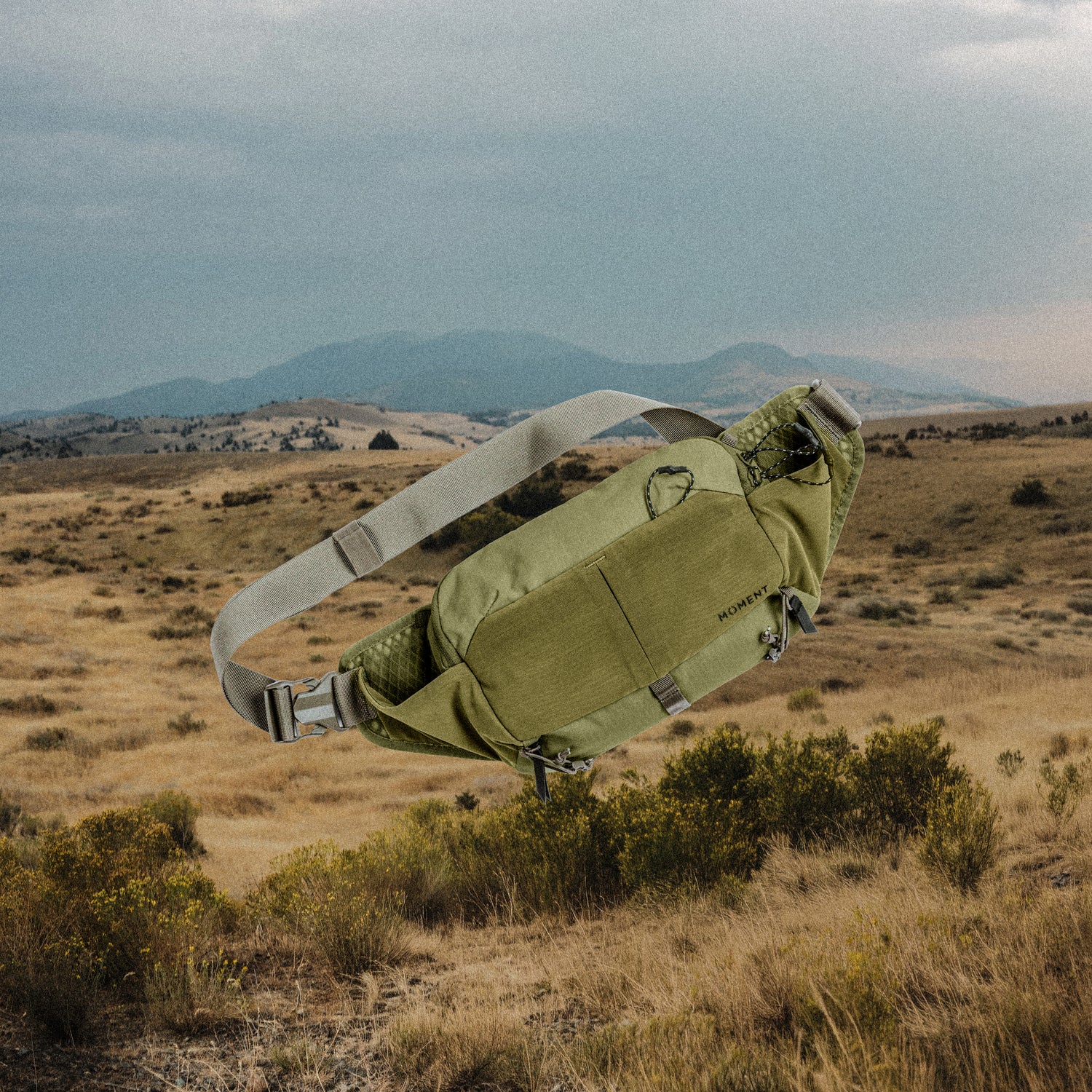 Moment Slate Sling 4L - Moss
