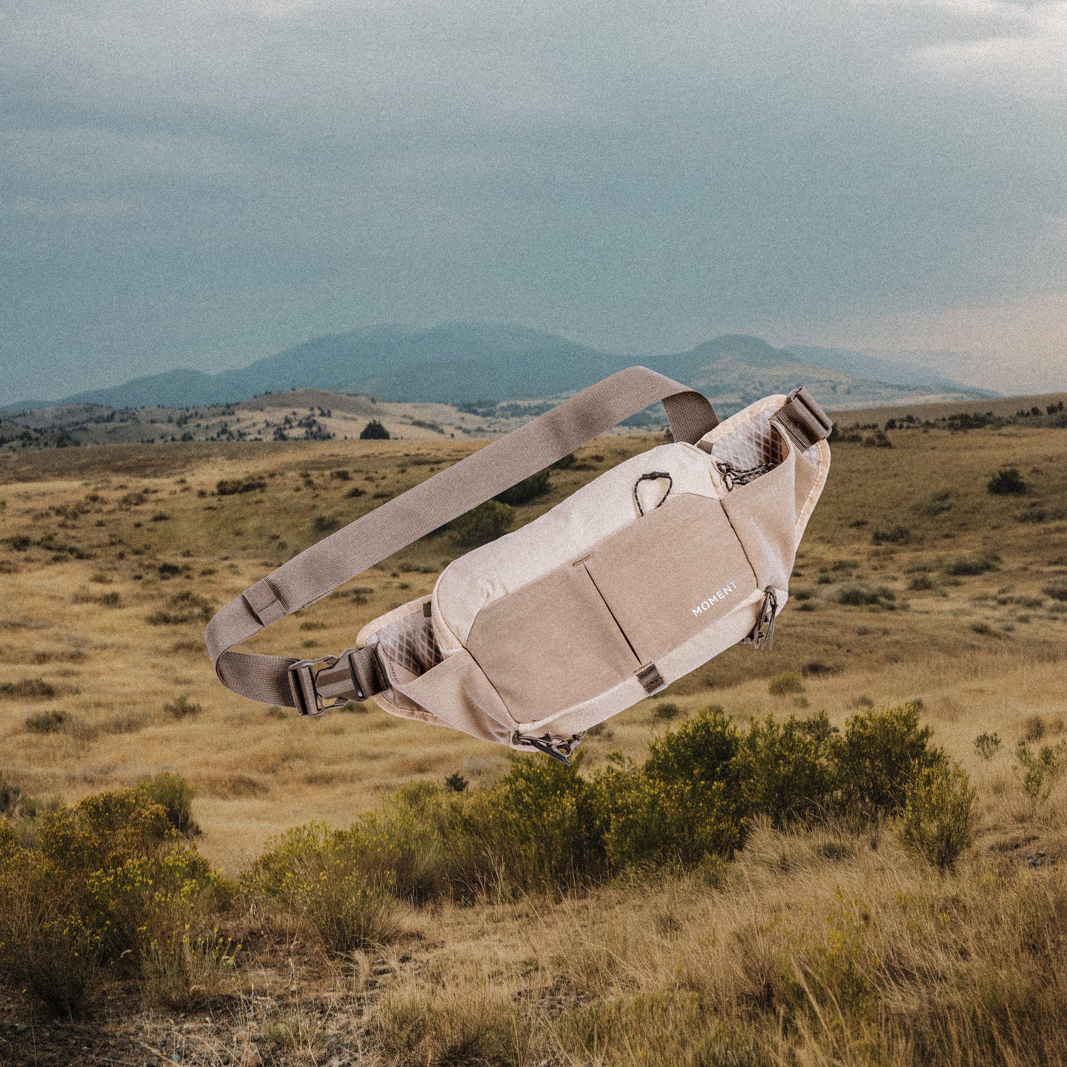 Moment Slate Sling 4L - Desert