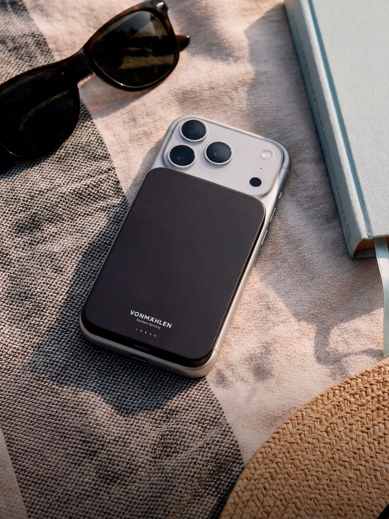 Vonmahlen Evergreen Mag 5,000 mAh Power Bank - Black