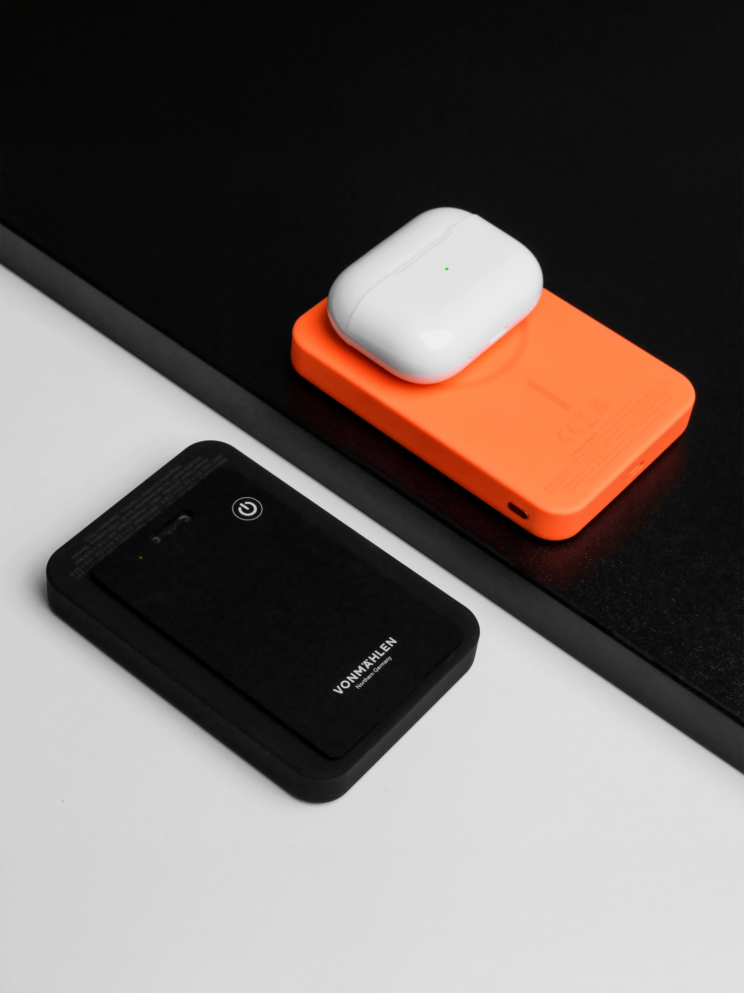 Vonmahlen Evergreen Mag Pro 10,000 mAh Power Bank - Orange