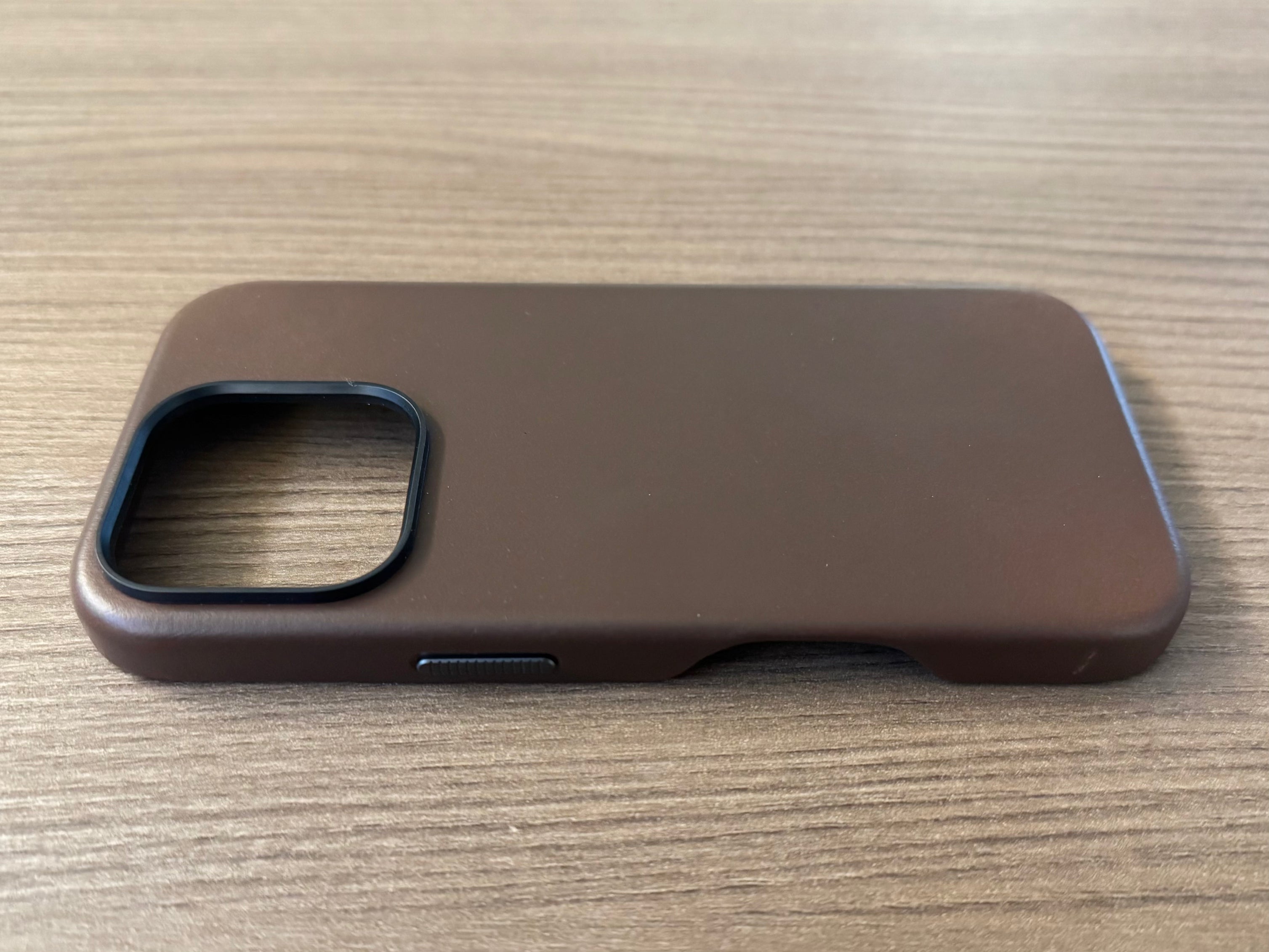 Nomad Traditional Leather Case for iPhone 16 Pro - Brown - Open Box
